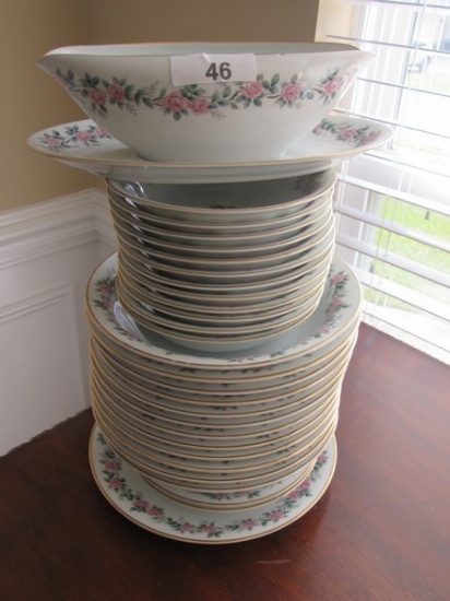 Noritake Floral Design China Set "Japan 5412" some chips.