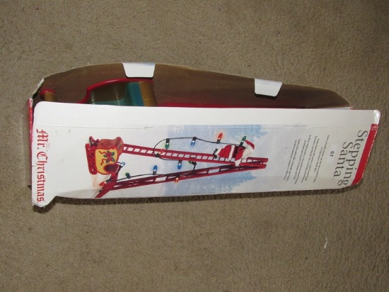 Stepping Santa in box