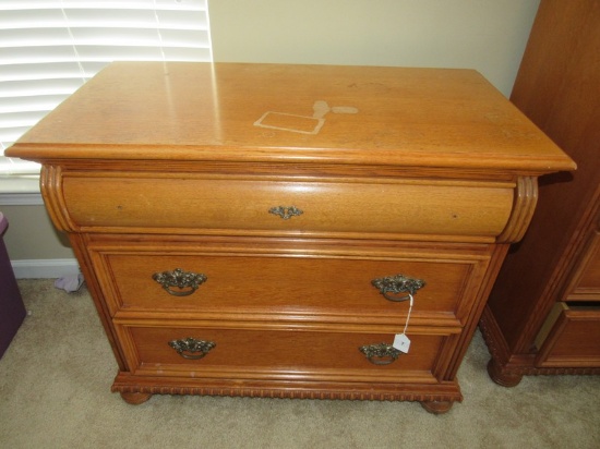 Lexington Tiger Oak 3 Drawer Dresser