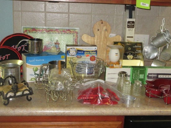 Kitchen Ware Porcelain Maiden Figure Citrus Juicer, Stainless Hand Sifters, Microwave Egg