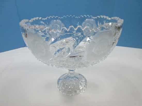 Stunning Pedestal Compote Gray Etched Rosebuds Foliage Design Diamond Point Base