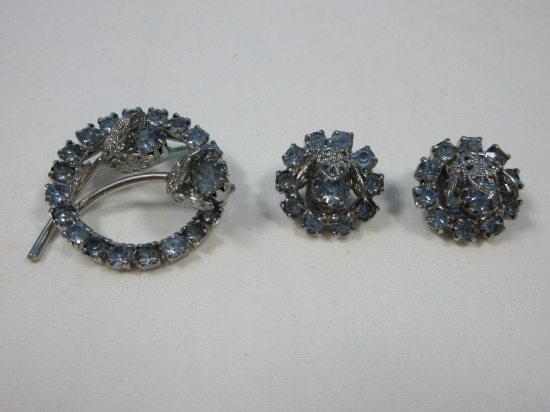 3 pc Vintage Dazzling Sky Blue Rhinestone Wreath & Stem Flowers Jewelry Brooch w/ clip-on