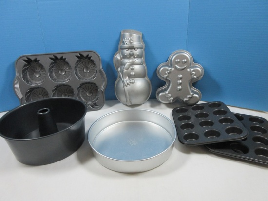 Bakeware Molds, Pound Cake Pan, Gingerbread Man, Nordicware Frosty The Snowman