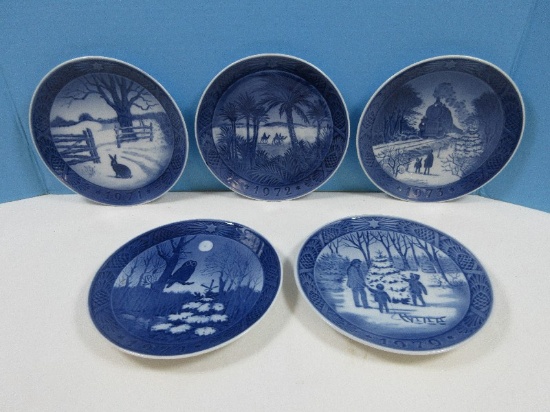 5 Collectors Royal Copenhagen Porcelain Annual Chrestmas 7 1/4" Plates Dated Blue/White