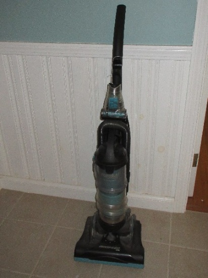 Eureka! Air Speed One Multicyclonic Bagless Upright Vacuum