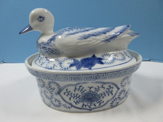 2 pc Blue/White Porcelain Lidded Figural Chinese Design Duck Casserole 8" x 9" x 7"