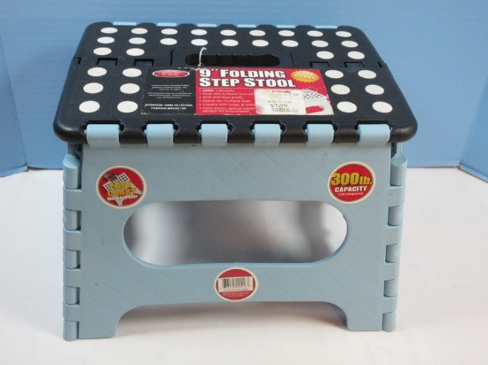 Kennedy's Home 9" Folding Step Stool