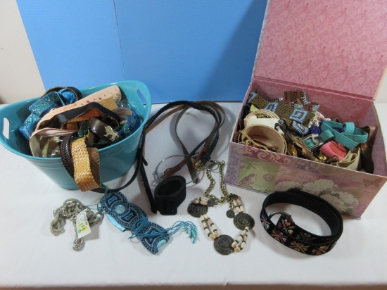 Lot Ladies Fashion Designer Belts Embossed Coin Medallions, Tolled Leather Dogwood/Rhine-