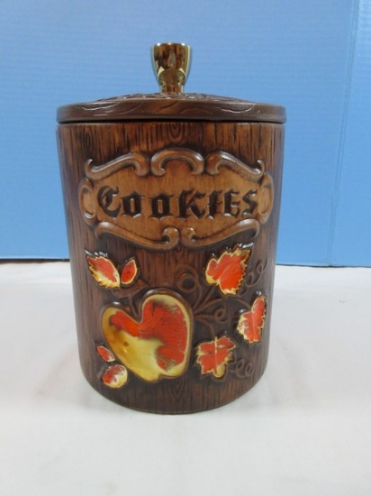 Treasure Craft California Pottery Retro Covered Cookie Jar Concave Golden Yellow/Orange?.