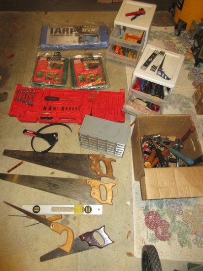 Lot Misc Tools Screw Crivers, Saws, Levels, Hammers, Chisels, Files etc?