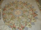 Machine Made Giant Dahlia Pattern Summer Quilt. 88