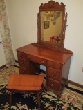 The Kling Factories Furniture Traditional Kneehole Vanity w/ Stool and Attached Framed