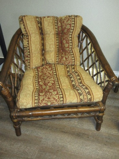 Vintage Classic Rattan Barrel Back Style chair w/Removable Tufted Back/Seat Cushions
