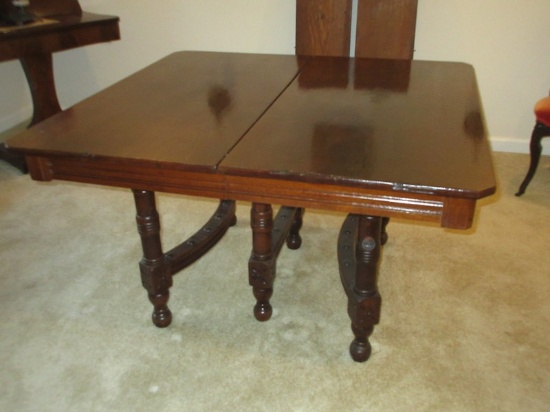 Gorgeous Antique Victorian East Lake Walnut Dining Table w/4 Leaves on Baluster Turned Legs