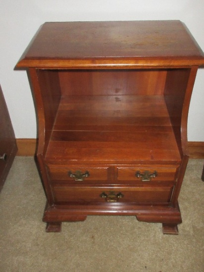 Sanford Furniture Co. Cherry Traditional Nightstand w/2 Base Drawers & Shelf-27"Hx18 1/2"x15"