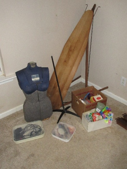 Lot Vintage Fairloom Adjustable Dress Form Size 8 w/Stand, Craft ...