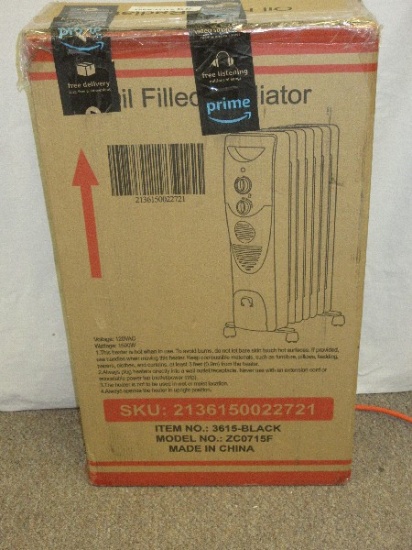 Oil Filled Radiator Black Electric Heater Model No. ZC0715F NIB