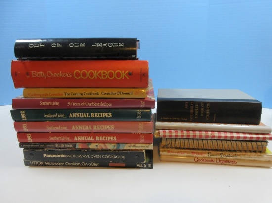 Lot Cookbooks Southern Living Annuals, Microwave, Betty Crocker, Salad, Corning Cookbook etc