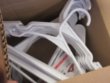 Neaties White Hangers w/Notches 60 Pack