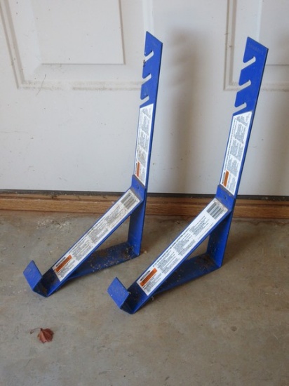 Pair Werner 10" x 45 degree Fixed Roof Brackets