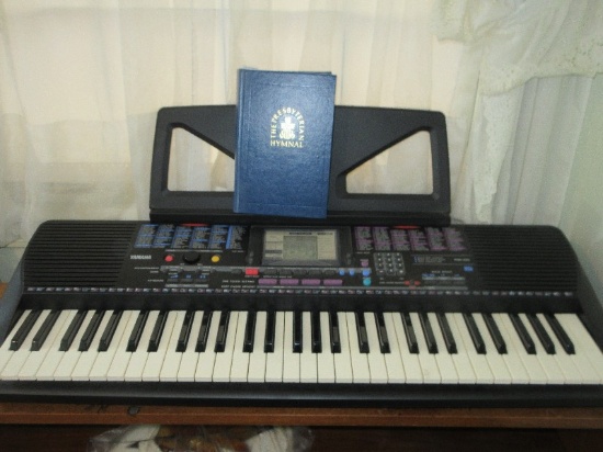 Portable Yamaha Electric Keyboard Model PSR-220 w/Hymnal