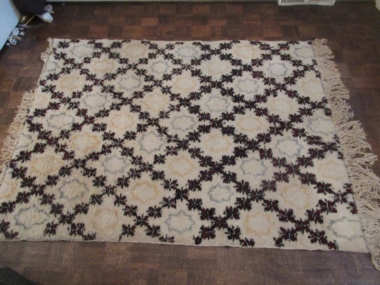 Hand Crafted Woven Traditional Textile Moroccan Rug Repeated Diamond or Lozenge Shapes