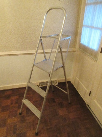Werner Saf-T-Master Model 265 Metal Folding Ladder 5 1/2ft