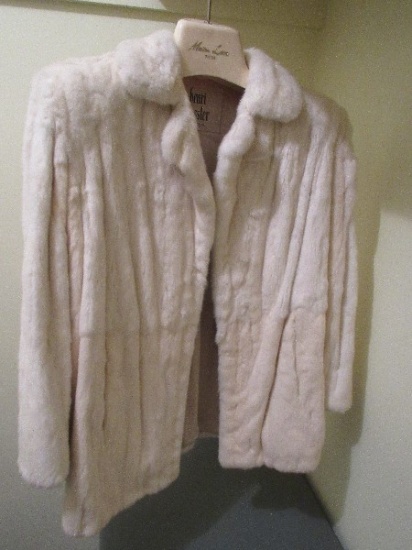 Henri Kessler Roanoke, VA Ladies Fashion Fur Coat-No Size. Collar to Waist 25 1/2"L
