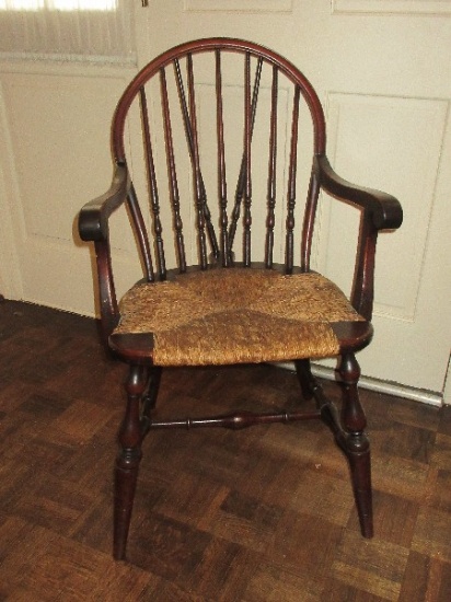 Traditional Windsor Arm Chair Bowback Rush Seat Baluster Spindles & Splay Legs w/Cushion