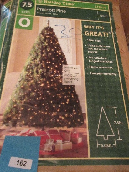 Holiday Time 7.5Ft Prescott Pine 1904 Tips 800 Clear Pre-Strung Lights- Retail $198.00