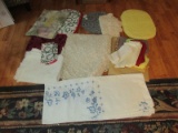 Lot Linen Napkins, Damask Table Cloth, Floral and Lead Cut-Out Pattern Placemats, Floral