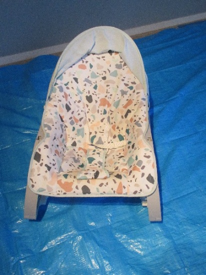 Fisher Price Infant-To-Toddler Rocker Adjusts As Child Grows!
