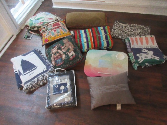 Lot Various Design throws SC Deluxe Polar Fleece, Decorative Accent Pillows, Chair Cushion
