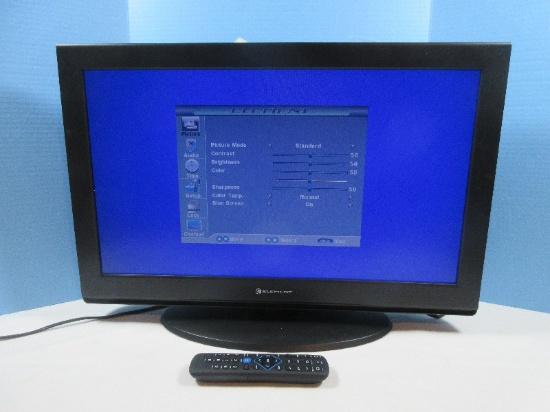 Element Electronics 26" Flat Screen TV LCD HDTV on Base w/Remote Model No.ELCFT 262