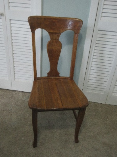 Early Solid Quartersawn Oak Side Chair w/Vase Form Splat Back on Variation of Spade Foot