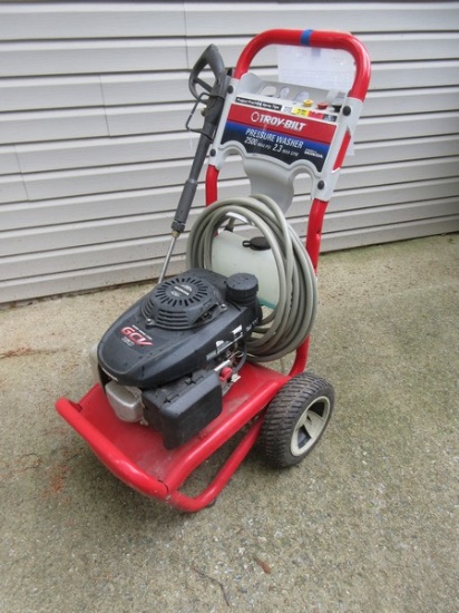 Troy-Bilt Pressure Washer Gas Powered 2500Max PSI 2.3 Max GPM Honda Easy Start Over Head