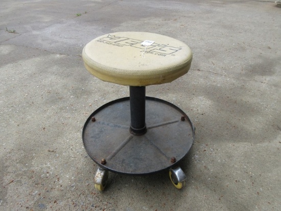 JEG's Mechanical Stool on Casters w/Base Tray