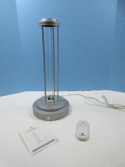 Medic Therapeutics UVC Disinfection Lamp Kills 99.99% of Germs w/Original Box- Retail $69.99