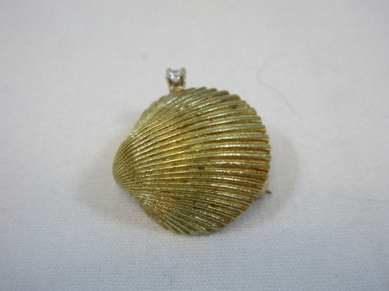 18k Gold Figural Seashell Small Cockle Shell w/Diamond Pin Brooch-Est. $1,250- Wgt. 3.56G+/-