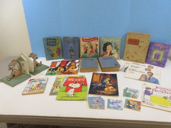 Lot Vintage & Other Children's Books 7 Lifesavers Mini Little Golden Christmas Books, The Archie