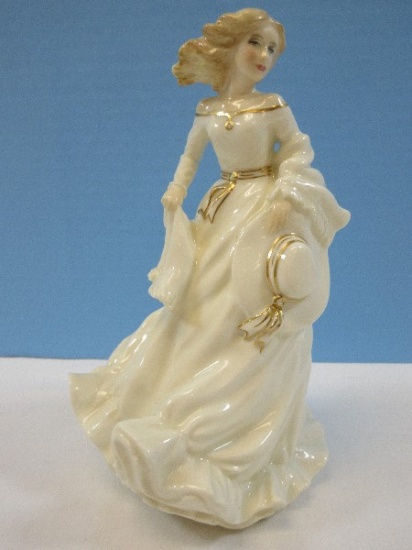 Collector's Royal Doulton Bone China Elegance Collection Series "Summer Breeze" 7 3/4"