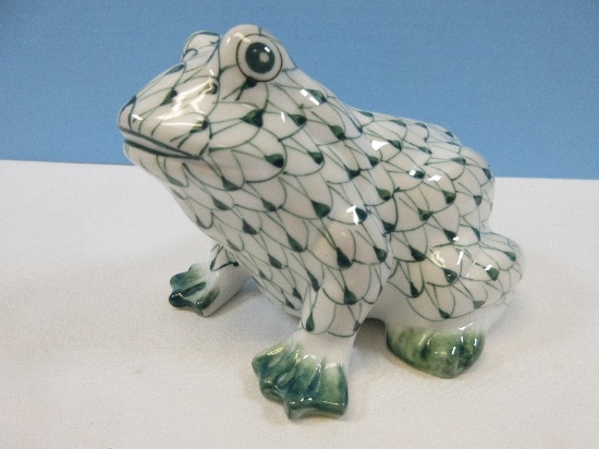 Andrea by Sadek Prince Charming Hand-Painted Porcelain Frog Figurine Green/White Fishnet
