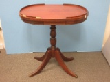 Duncan Phyfe Style Pedestal Mahogany Oval End Table w/Brass Paw Cap Feet