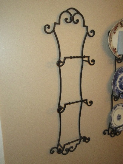 Black Metal Wall-Mount Plate Rack Holds 3 Plates Vertical for Display Scrollwork Design 38" x 14"