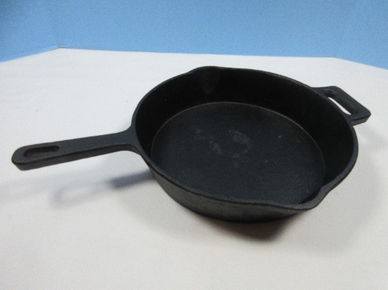 Cast Iron Skillet Frying Pan w/Helper Handle Double Pour Spouts- 10 1/2"D, 2 1/4"H