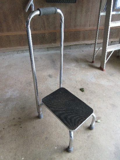 Vintage Step Stool w/Handle