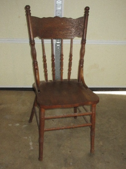 Early Oak Pressed Back Side Chair w/Ring Turned Spindle & Finial Accents