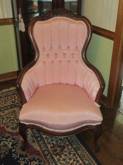 Magnificent Victorian Era Style Parlor Gentlemen's Chair Tufted Mauve Hibhback Carved