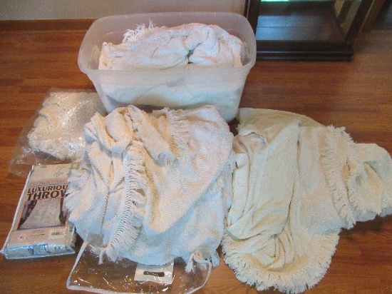 Lot Bedspreads Bates George Washington Choice Dual King Size, Crown Crafts Luxurious Throw