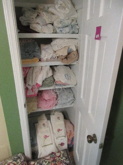 Lot Misc Towels, Sheets, Comforter, Duvet Cover w/Matching Shams King Size Sheets/Some